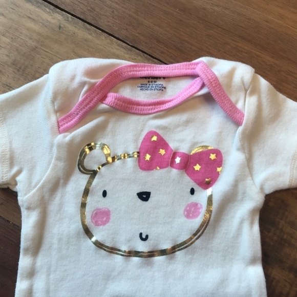 Gerbere Bundle of 3 Onesies Baby Size 6-9 M - Picture 2 of 11